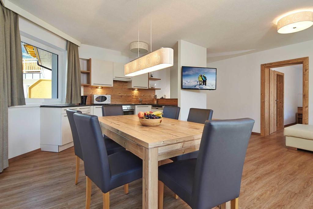 Alpendiamond Ski In & Bike Out Apartments Top 200, 400 & Penthouse 600 Sölden Szoba fotó